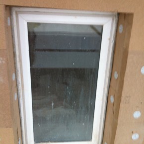 Care was taken around the windows to prevent any cold bridging.